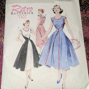 Walkaway Dress Sewing Pattern by Butterick B4790 sizes 8-14