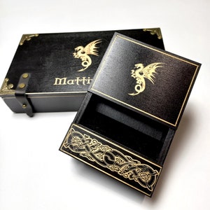 Dungeons and Dragons Custom engraving Board Game Old Black Set Dice Tower and Wooden Dice Tray  RPG Game DnD Wood Set DnD roll the dice box