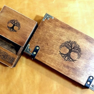 Set Dice Tower and Wooden Dice Tray Dungeons and Dragons Custom engraving Board Game RPG Game DnD Wood Tray Set DnD roll the dice box gift