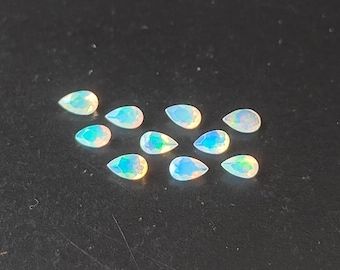 Naturalny opal etiopski w kształcie gruszki – 3 x 5 mm fasetowany kamień szlachetny jakości AAA