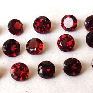 Natural Red Garnet Gemstone - 2.5mm Round Faceted, AAA Quality