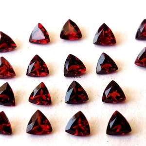 Granada vermelha de 3 mm – Corte Trillion natural facetado, qualidade AAA.