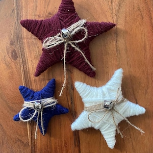 Yarn Wrapped Stars: 4th of July Patriotic Tiered Tray Decor