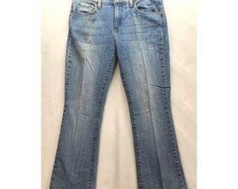 Vintage Levis 515 Bootcut 10 Short Med Wash Med Rise Y2K