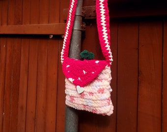 Bolso de hombro de fresa de ganchillo - hecho a mano, lindo bolso rosa y blanco / bolso de hombro, bolsos de moda