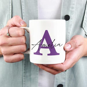 Caneca personalizada feita à mão com inicial, 325 ml, nome personalizado, presente para ela ou para ele.