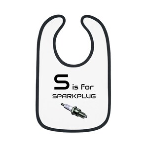 Śliniaczek Sparkplug Baby, zabawny prezent na baby shower, śliniaczek dla niemowląt, S jak Sparkplug, akcesorium dla niemowląt w stylu samochodowym, śliniaczek do karmienia niemowląt do nauki