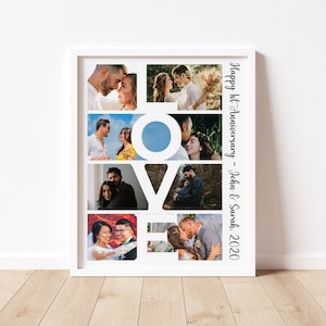 Peut inclure: Un collage de photos encadré blanc avec le mot "LOVE" écrit en lettres blanches. Le collage présente des photos d'un couple dans différentes poses. Le texte "Happy 1st Anniversary - John & Sarah 2020" est imprimé sur le côté droit du cadre.