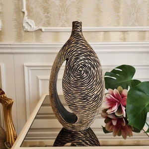 Black Gold Vase, Patterned Vase, Gold Decor, Decorative Vase, Home Decor, Livingroom Decor, Large Vase, Luxury Decor, Elegant Home Decor