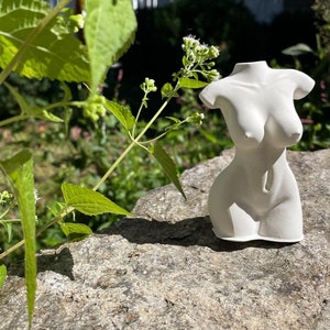 Female Body Sculpture