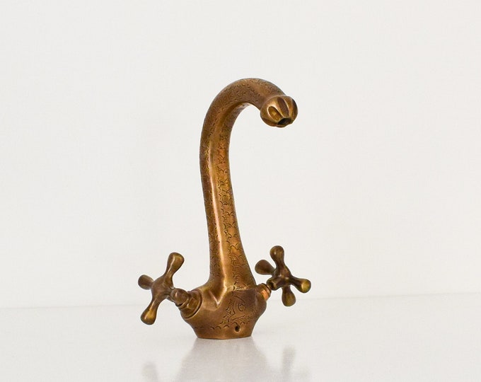 Engraved Antique Looking Bronze Faucet,Handcrafted Vanity Sink Faucet, Single Hole Brass Vanity Faucet for Bathroom