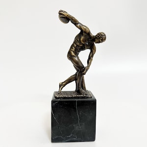 Discobolus Statue, Discobolus of Myron, Roman Statue, Greek Sculpture, Famous Statues, Discobolus Figure, Discobolus Sculpture, Male Athlete