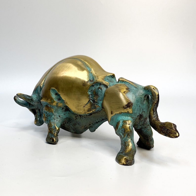 Bronze Bull Statue, Bull Sculpture, Bull Figure, Animal Lover Gift, Modern Statue, Animal Figure, Housewarming Gift, Bronze Ornament image 8