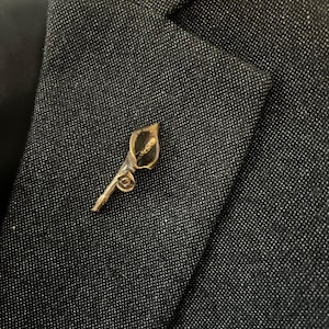 Bronze Calla Lily Brooch, Calla Lily Pin, Bronze Brooch, Mother’s Day Gift, Coat Pin, Scarf Pin, Flower Brooch, Gift for Women,Floral Brooch