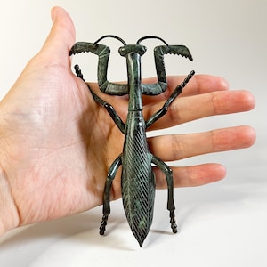 Bronze Praying Mantis Statue, Mantis Sculpture, Mantis Bug Statue, Animal Art, Bronze Miniature, Mantis Figure, Spirit Insect, Black Friday
