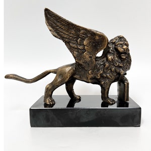 Bronze Lion of Venice Sculpture, Lion Statue on Marble Base, Animal Statue, Animal Art Figure, Home Gift, Lion Sculpture, Classic Statue