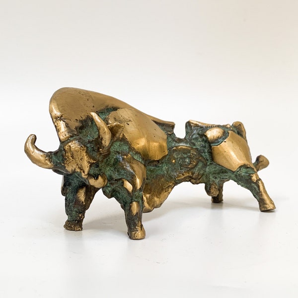Bronze Bull Sculpture, Bull Statue, Animal Statue, Animal Figure, Modern Sculpture, Home Decoration Gift, Coffee table ornament