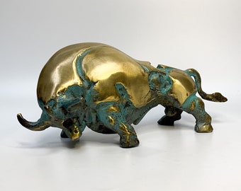 Bronze Bull Statue, Bull Sculpture, Bull Figure, Animal Lover Gift, Modern Statue, Animal Figure, Housewarming Gift, Bronze Ornament