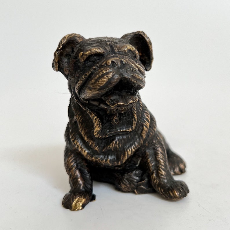 Statue de bouledogue en bronze, sculpture de bouledogue, statue de chien en bronze, figure de bouledogue, sculpture de chien, cadeau d'amoureux des animaux, cadeau de propriétaire de chien image 4