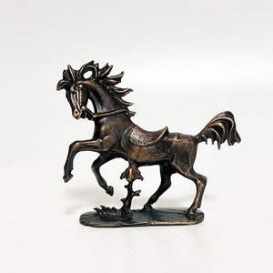 Statue de cheval, sculpture de cheval en bronze, idée cadeau jockey, statue animal, figurine de cheval, cadeau pour amateur de chevaux, cadeau animal, cheval rampant