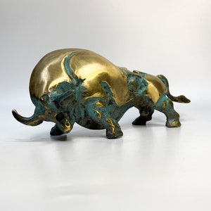Bronze Bull Statue, Bull Sculpture, Bull Figure, Animal Lover Gift, Modern Statue, Animal Figure, Housewarming Gift, Bronze Ornament image 4