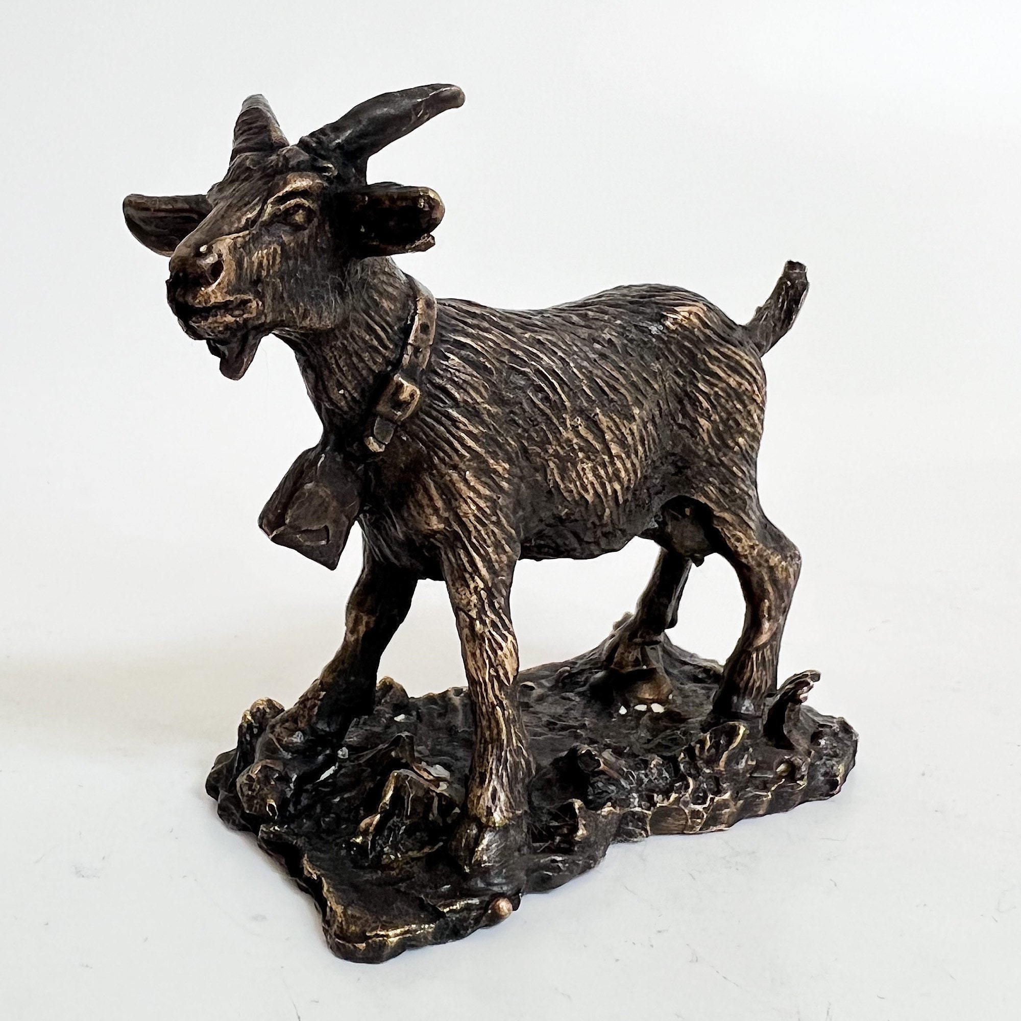 Brass Goat Sculpture Realistic Crafts Collectible Home Decor for Living  Room 