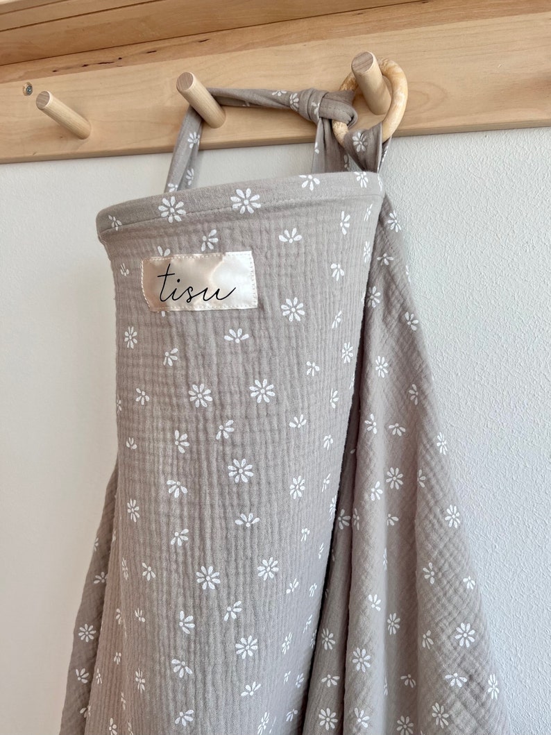 Ein tolles Geschenk zur Geburt, zur Taufe, zum Muttertag... Musselin Musselin Musselin | Beeren Stillen Schürze Schal + Autositz Bezug in Gänseblümchen-Blumen-Muster Beige Daisy