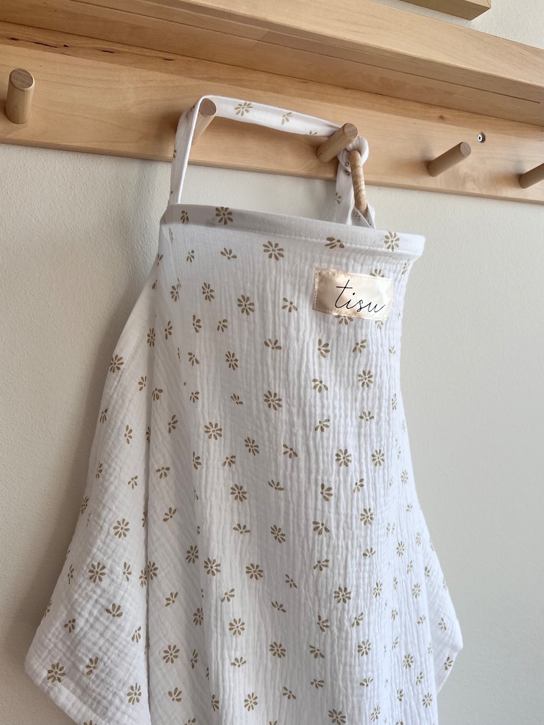 Ein tolles Geschenk zur Geburt, zur Taufe, zum Muttertag... Musselin Musselin Musselin | Beeren Stillen Schürze Schal + Autositz Bezug in Gänseblümchen-Blumen-Muster Cream Daisy