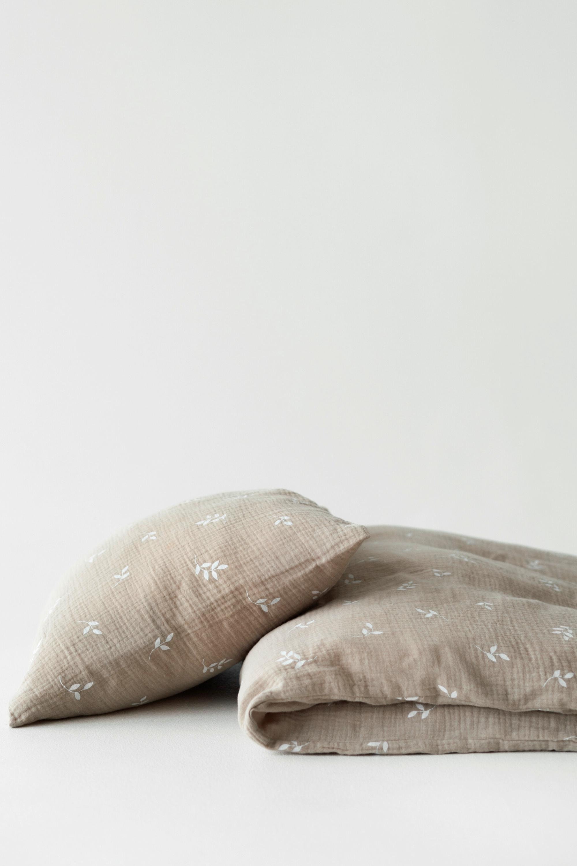 Muslin Baby Toddler Kids Bedding Set Crib Duvet Cover Pillowcase Soft Boy Girl Nursery Children's Beige Bedsheet Neutral Leaves Pattern Boho