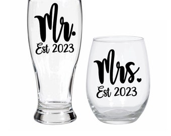 Mr. and Mrs. Est 2023 Wine Glass Beer Glass Set Bride and Groom Gift Set Wedding Wine Beer Wedding Gift for the Couple Mr. and Mrs. est 2023