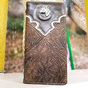 Billetera personalizada Horse Western para hombre, billetera Western Bifold larga en relieve marrón para chequera, billetera de cuero sintético grabable con láser, regalo