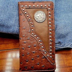 Cartera de vaquero personalizada con cruz rezando para hombre, regalo grabable, billetera occidental, chequera plegable, billetera religiosa de rodeo para jeans de cuero sintético