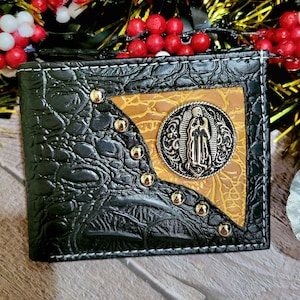 Cartera personalizada Virgen de Guadalupe Cartera de cuero negra plegable corta con estampado de cocodrilo de la Madre María, regalo para él, cartera religiosa