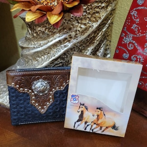 Western wallet Bullrider Cowboy wallet Mens Rodeo wallet Genuine Leather Wallet Short Bifold handtooled with concho wallet gift for him