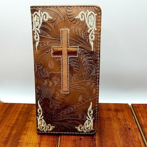 Cartera cruzada Western Bifold Cartera religiosa personalizada Cartera bordada en relieve marrón Cartera de cuero sintético grabable con láser Regalo para él