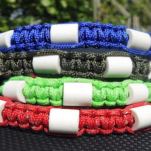 Reflective and personalized Paracord anti-tick collar with EM ceramic pipes for dogs and cats made to measure