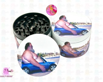 Dad Bod in a drop top Mini - 50 mm, 4 pièces, qualité supérieure, moulin à herbes de cuisine en métal personnalisé, idée cadeau mignonne