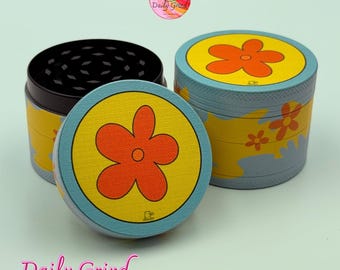 60's Flower Power Peaceful Hippy Nostalgia - 50mm 4-Piece Metal Tobacco Grinder Gift