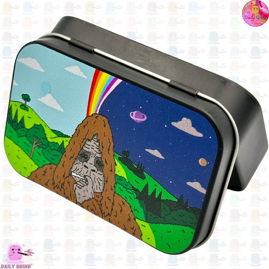 Funny Big Lez Sasquatch Parody Comedy 1oz Black Crystal/Jewellery/Coins/Hide/Make Up/Stationary/Bits Lid Metal Tin Box Cute Gift