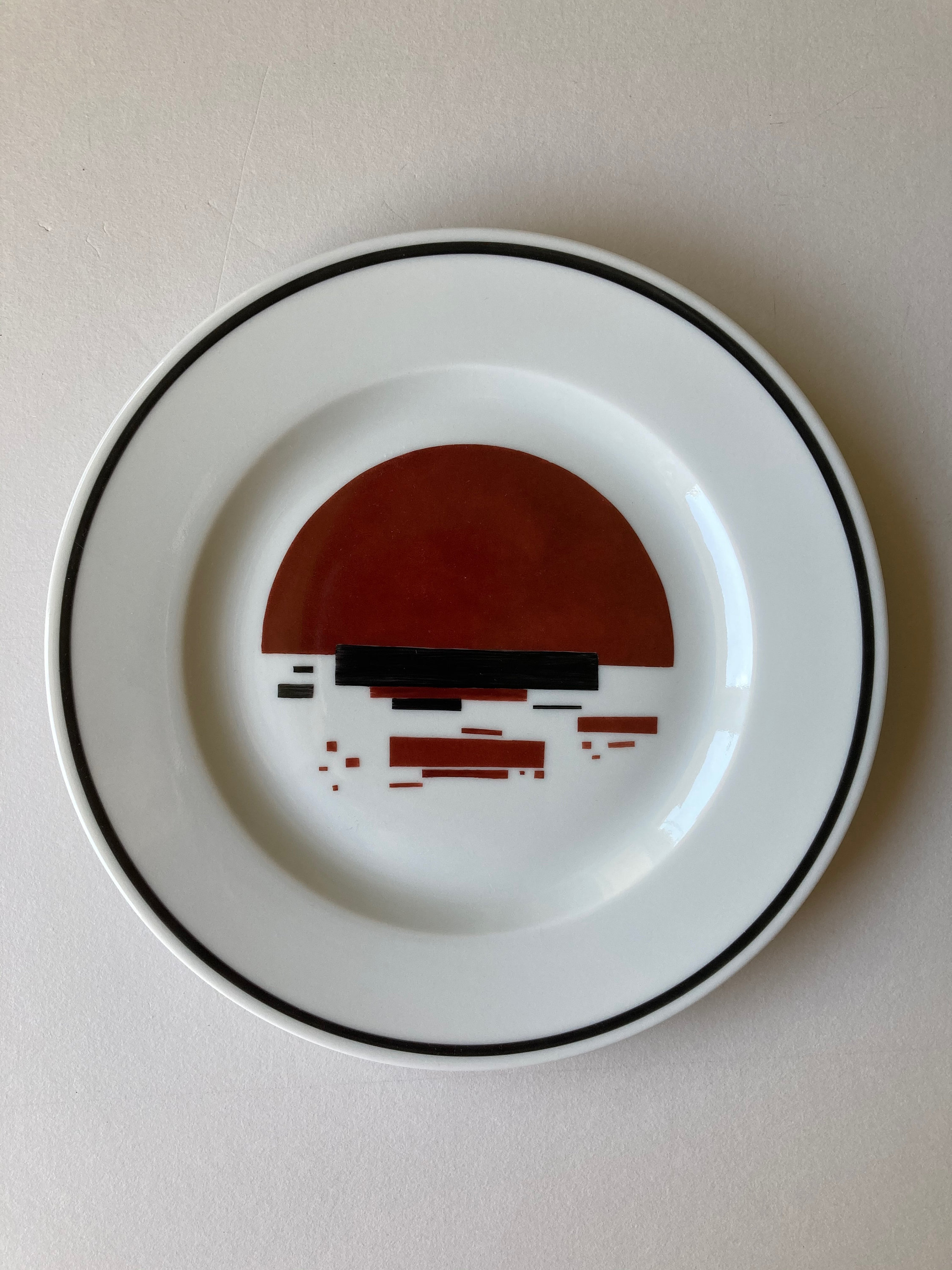 Assiette en Porcelaine Pour La Décoration Murale. Collection d'avant-Garde Russe