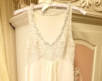 Vintage 70&#39;s Romantic Night Gown