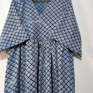Indisches Indigo Block Print Baumwollkleid, Handgemachtes Sketer Kreis Kleid, Block Print Blusenkleid, Kurzes Kleid,Taschenkleid