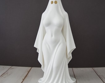 Ghost Lady Figurine Spooky Home Decor Gothic Gift Haunted Elegant Display Piece