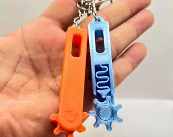 Gear Fidget Clicker Keychain | Tactile Desk Toy, Fun Gift for Teens & Adults, UK Handmade