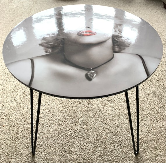 マリリンモンロー　テーブル Marilyn Monroe Crystal Table | skyebydesign