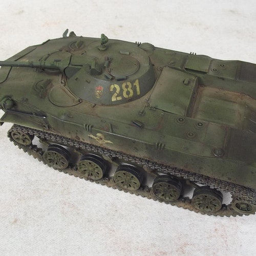 1/35 BMD-1 Scale Model shops Built and Painted Gebaut Diorama World War II , Weathered , Hand Made, Tank ,