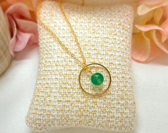 Discreet, gold-plated necklace with jade pendant