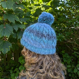 Gorro macio e aconchegante, feito à mão, 100% lã Shetland.