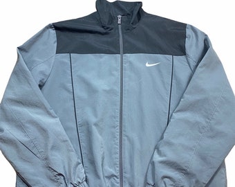 black nike zip up jacket