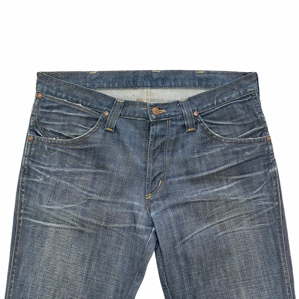 Buy Wrangler Men Blue Rockville Regular Fit Jeans - Jeans for Men 314964 |  Myntra